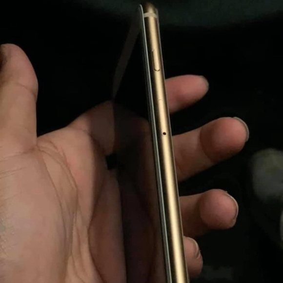 IPhone 8 - Picture 2 of 5